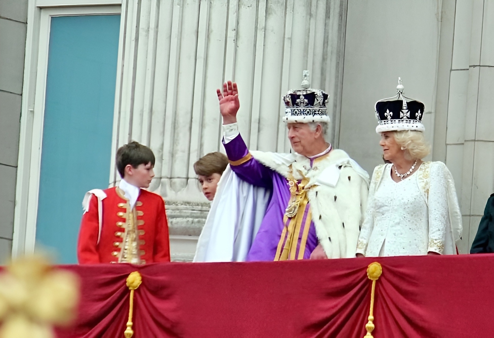 Separata sovrum och varsitt lantställe – så bevarar Charles och Camilla harmonin