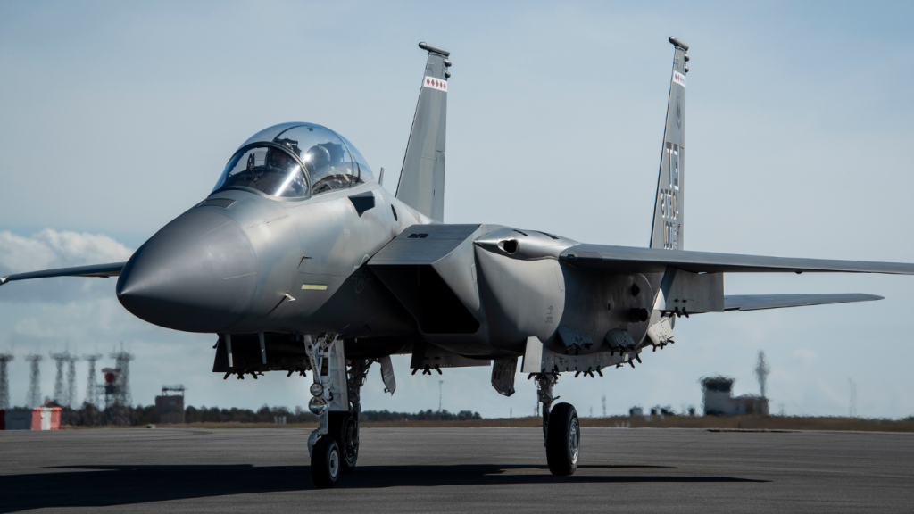 Boeing växlar upp: F-15EX i dubbelfart innan 2026