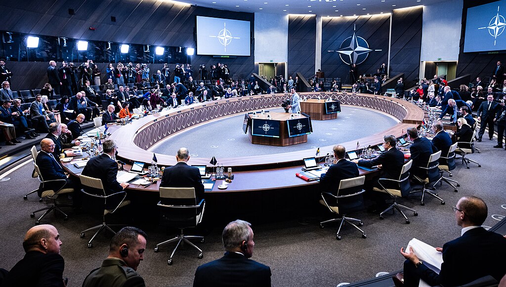 Historiskt NATO-avtal: Försvarsbudgetar på 5 procent ska säkra mot Putin och Kina
