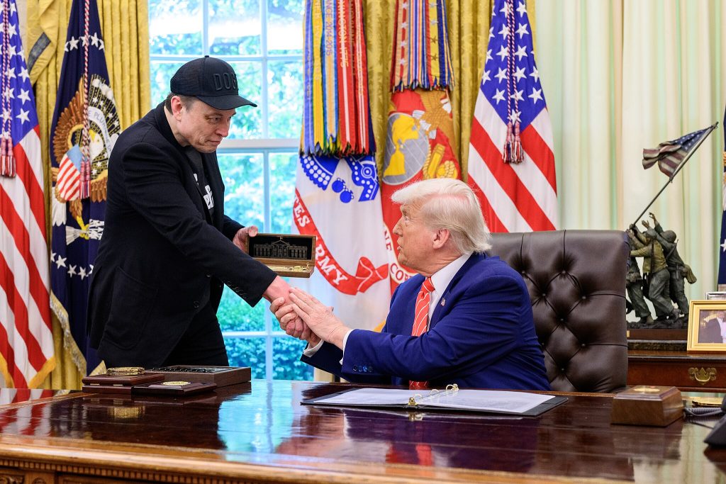 ”Han kommer att bli krossad” – Trump inleder sin mest kraftfulla uppgörelse hittills