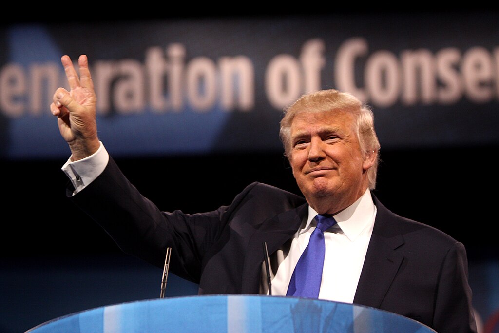 Visselblåsare: Trump-anställda kopierade 300 miljoner amerikaners personnummer-data