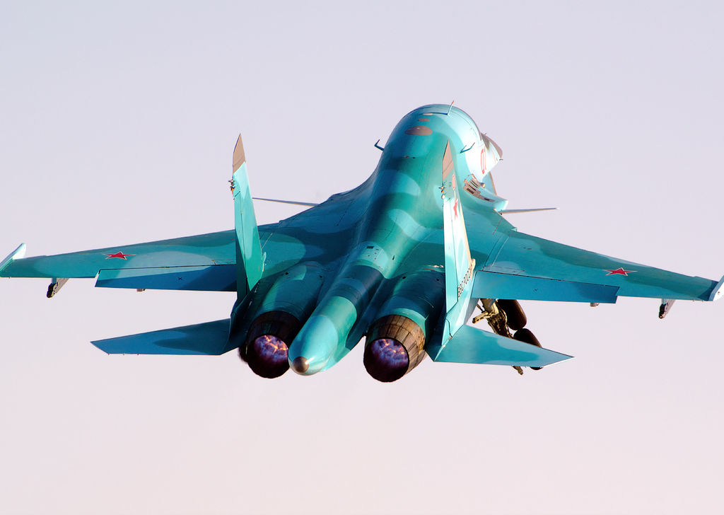 Su-34ME i ørkenkamuflage: Rusland tester bombefly til Algeriet