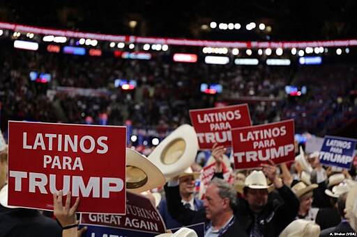 Latinamerikanska väljare vänder Trump ryggen – Hans lägsta stöd någonsin
